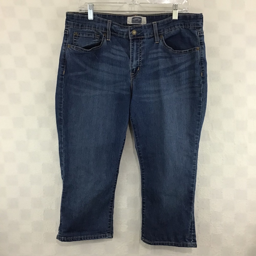 Signature Levi Strauss & Co Women 18 Dark Wash Embroidered Capri Jeans Stretch